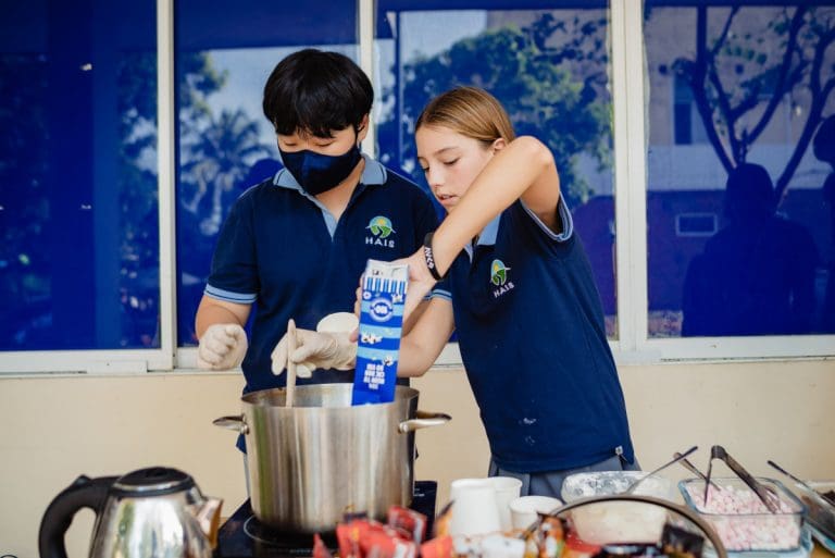 Những doanh nhân trẻ | Thực hành thương mại tại trường Quốc tế Hội An