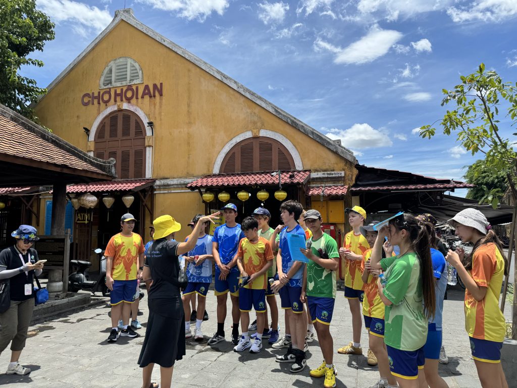 Learning beyond the classroom in Hoi An ancient town